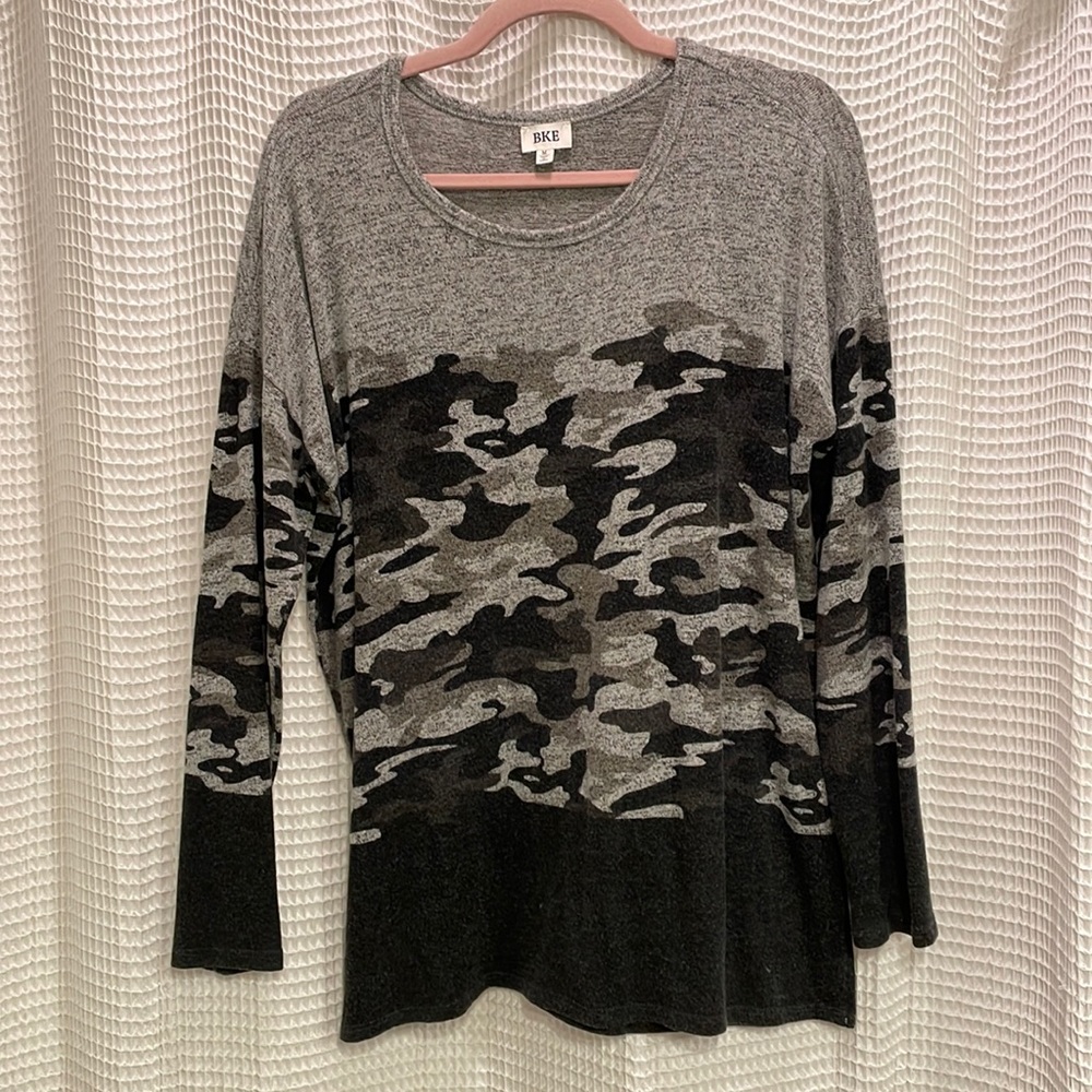 Gray/black camo BKE long sleeve